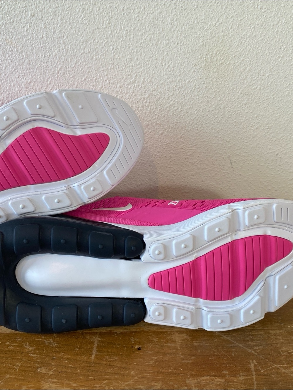 Nike Air Max 270 Laser Fuchsia Pink Black 943345 602 - Size 7Y or Women’s 8.5 - Picture 11 of 11